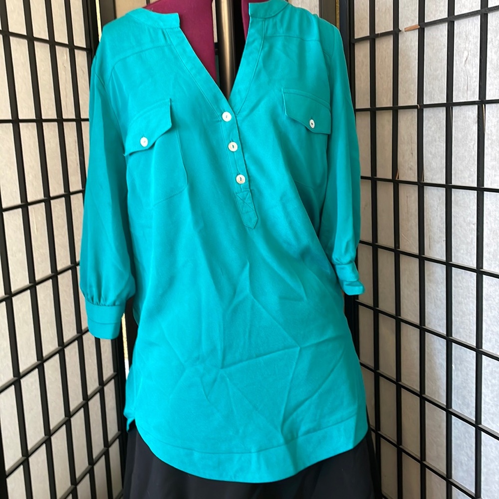 Aqua collard button down 3/4 sleeve